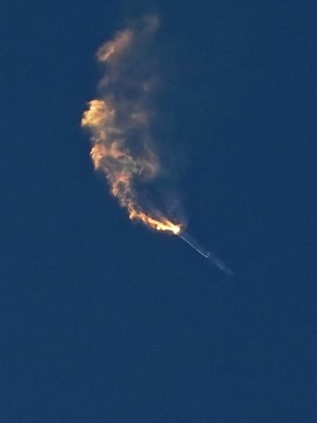 SpaceX’s Starship explodes minutes after launch